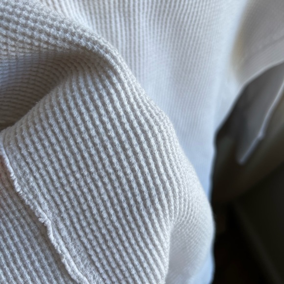 Abercrombie & Fitch Long Sleeve Thermal Tee | Small - Picture 5 of 10